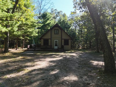 /international/us/4401-gregory-road-wellston-mi-110120482515/