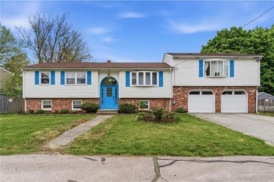 /international/us/20-stewart-street-warwick-ri-110108358882/