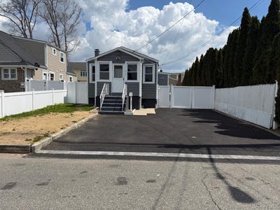 /international/us/354-beachview-street-copiague-ny-110107396025/