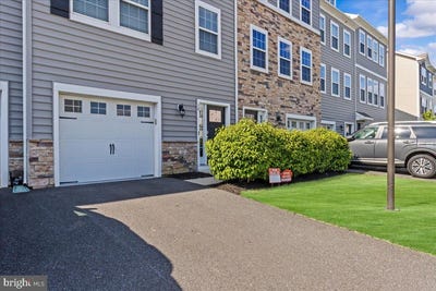 /international/us/10-rome-way-mount-laurel-nj-110108394784/