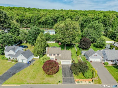 /international/us/7-pinecrest-road-enfield-ct-110108386000/