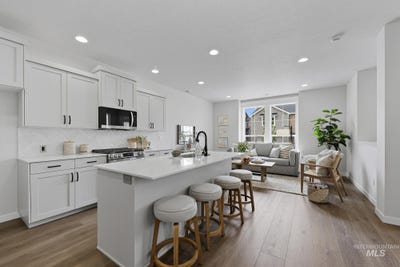/international/us/422-n-fritts-ave-meridian-id-110107631307/