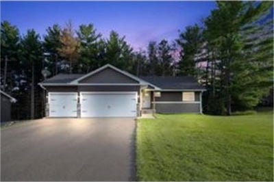 /international/us/316-evergreen-drive-somerset-wi-110108301045/