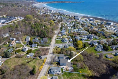 /international/us/263-long-sands-road-york-me-110106187583/