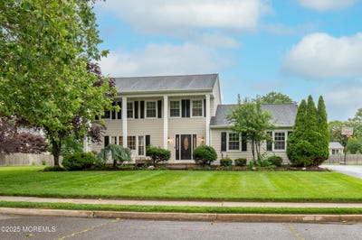 /international/us/619-dogwood-terrace-middletown-nj-110100821763/