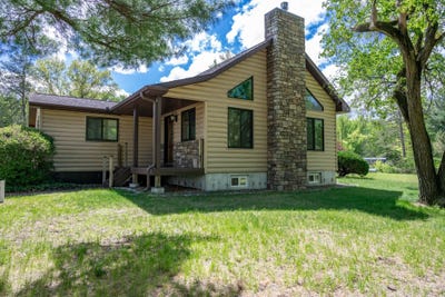 /international/us/n12124-12th-avenue-necedah-wi-110099705165/?lang=en