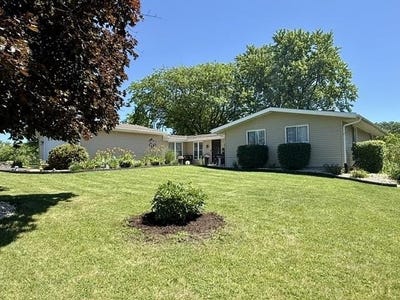 /international/us/10721-grover-oaks-roscoe-il-110108801101/
