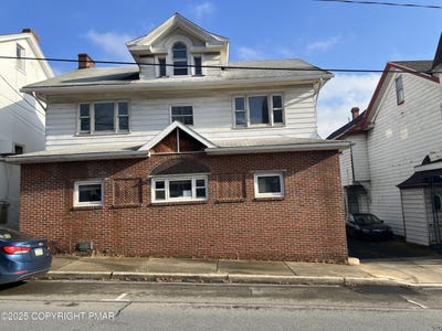 /international/us/405-n-front-street-minersville-pa-110103872943/