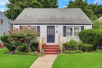 /international/us/781-salem-road-uniondale-ny-110109983660/