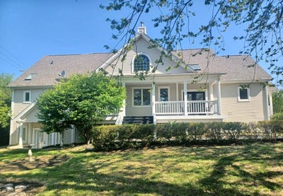 /international/us/104-howe-terrace-barrington-il-110101233190/