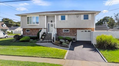 /international/us/196-von-huenfeld-street-massapequa-park-ny-110110193057/