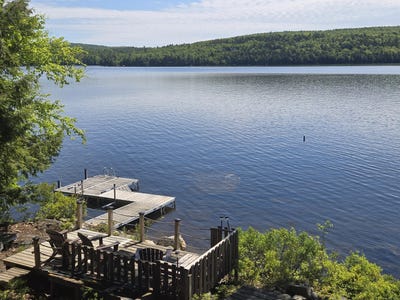 /international/us/108-rocky-shore-drive-orrington-me-110108552726/