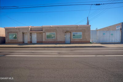 /international/us/38128-6th-street-palmdale-ca-110105956784/