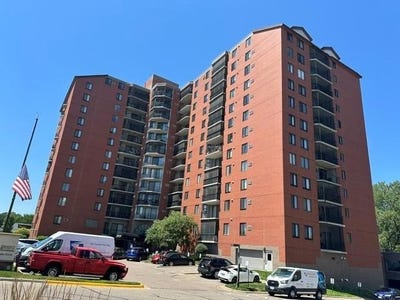 /international/us/6500-woodlake-drive-richfield-mn-110109395818/