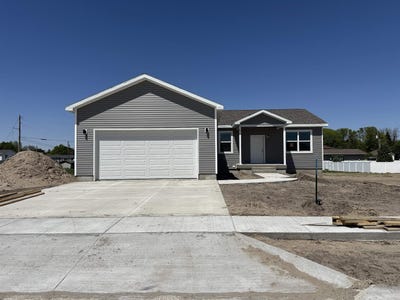/international/us/1026-s-1st-street-columbus-ne-110107802892/