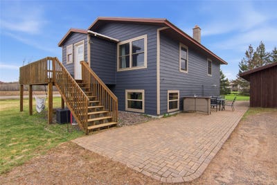 /international/us/w383-peters-road-hayward-wi-110107883946/