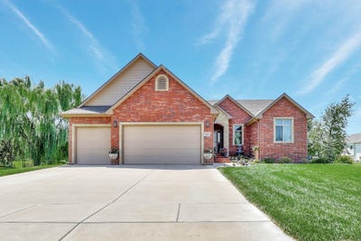 /international/us/13401-e-equestrian-circle-wichita-ks-110101455367/