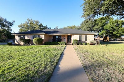 /international/us/1300-hillcrest-street-coleman-tx-110103281313/