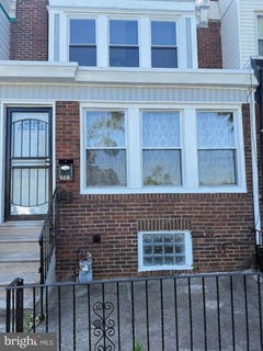 /international/us/251-n-7th-street-darby-pa-110100446406/