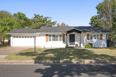 /international/us/1811-neihardt-street-branson-mo-110120746442/