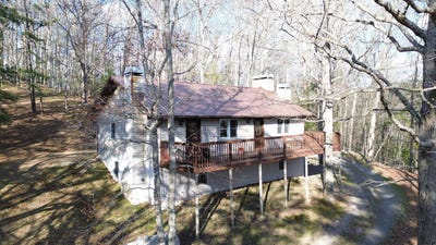/international/us/219-seneca-crest-dr-buckeye-wv-110107544112/