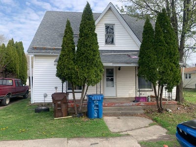 /international/us/209-e-cyrus-street-farmersburg-in-110107057532/
