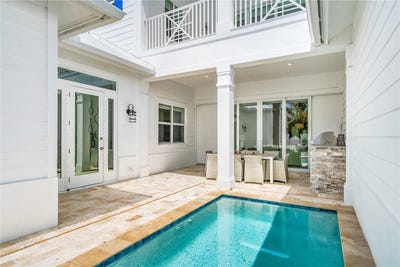 /international/us/30-strand-drive-vero-beach-fl-110100749532/