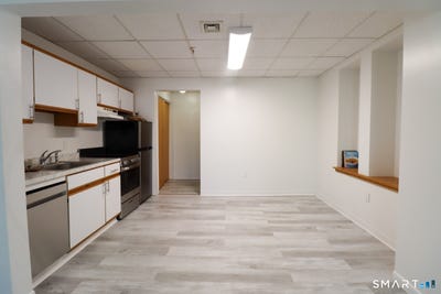 /international/us/209-bank-street-new-london-ct-110108176059/