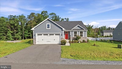 /international/us/111-hydro-road-inwood-wv-110108281191/