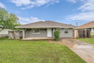 /international/us/408-little-avenue-mcgregor-tx-110107550966/