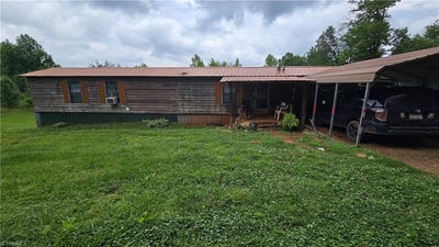 /international/us/127-mustang-alley-trail-dobson-nc-110099829948/