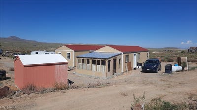 /international/us/1208-broadway-goldfield-nv-110098210233/