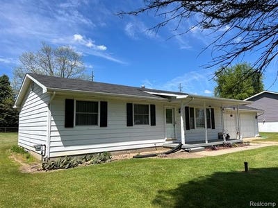 /international/us/1725-farnsworth-road-mayfield-twp-mi-110108362089/