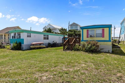 /international/us/524-e-fort-macon-road-atlantic-beach-nc-110099196491/