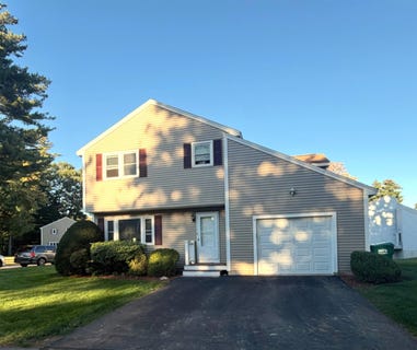 /international/us/9-fenwick-street-nashua-nh-110110332591/