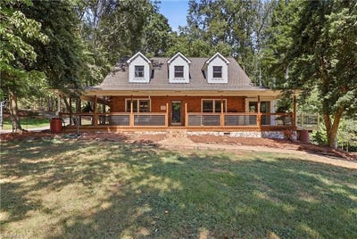 /international/us/2233-vienna-dozier-road-pfafftown-nc-110110279446/