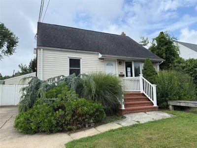 /international/us/449-n-indiana-avenue-lindenhurst-ny-110100917140/