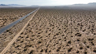 /international/us/16-old-woman-springs-road-johnson-valley-ca-110105416326/