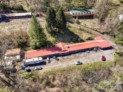/international/us/179-lewis-lane-maggie-valley-nc-110106978121/