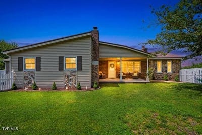/international/us/126-fletcher-drive-castlewood-va-110119296728/