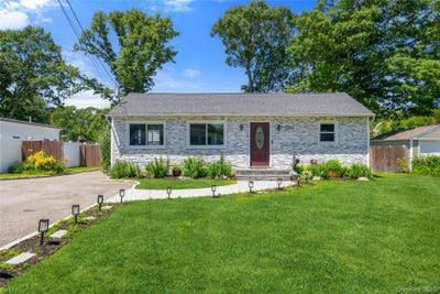 /international/us/1084-hyman-avenue-bay-shore-ny-110108718710/
