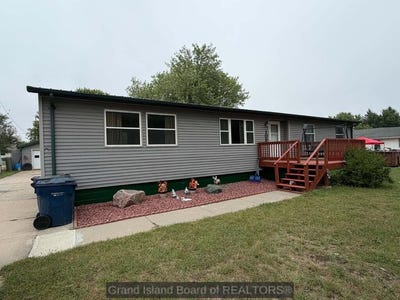 /international/us/108-arapahoe-ave-grand-island-ne-110110351355/