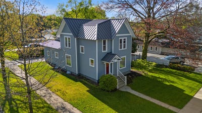 /international/us/105-hillsdale-street-hillsdale-mi-110107801641/