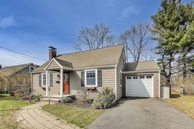 /international/us/22-irving-st-reading-ma-110107999146/