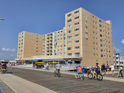 /international/us/1900-boardwalk-north-wildwood-nj-110119957366/