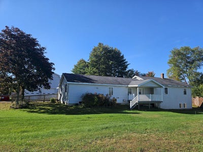 /international/us/7-land-street-skowhegan-me-110110381323/