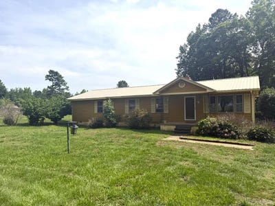 /international/us/4217-beulah-road-nathalie-va-110108468748/
