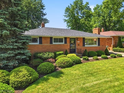 /international/us/6503-regency-drive-parma-oh-110108585771/