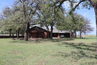 /international/us/2553-brixey-road-henrietta-tx-110106539241/