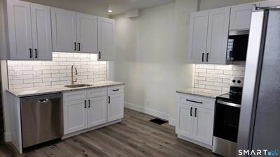 /international/us/14-meadow-street-ansonia-ct-110107039554/